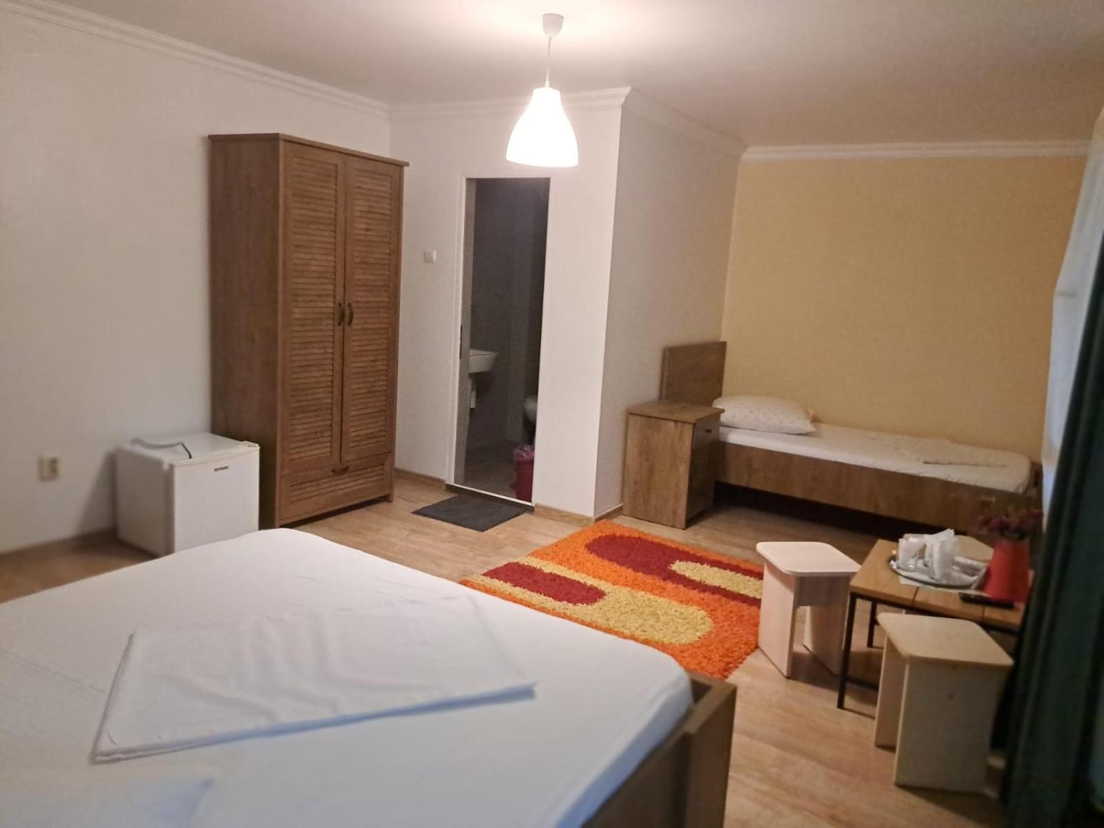 Guesthouse Magic Baile Herculane Bagian luar foto