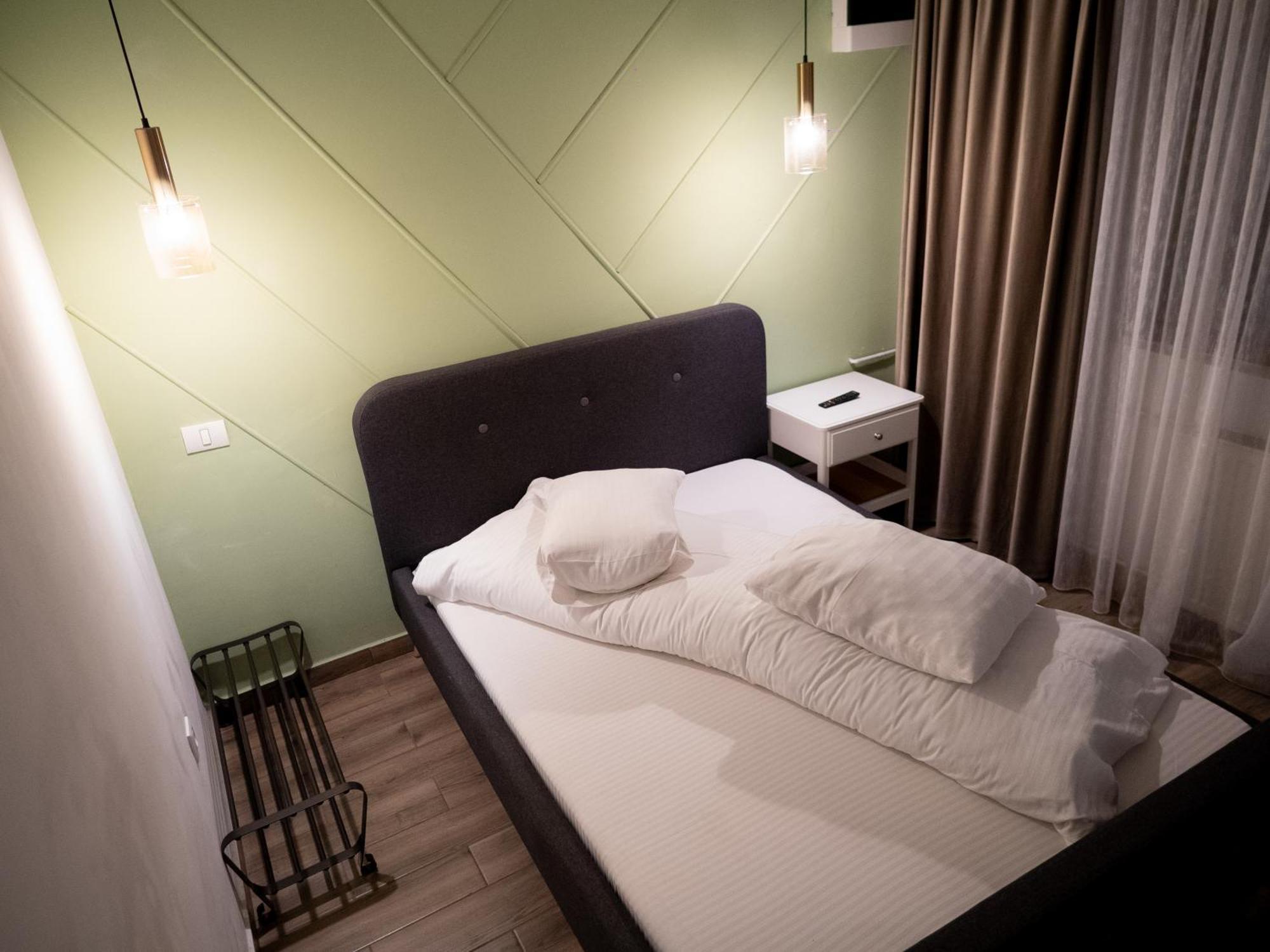 Guesthouse Magic Baile Herculane Bagian luar foto