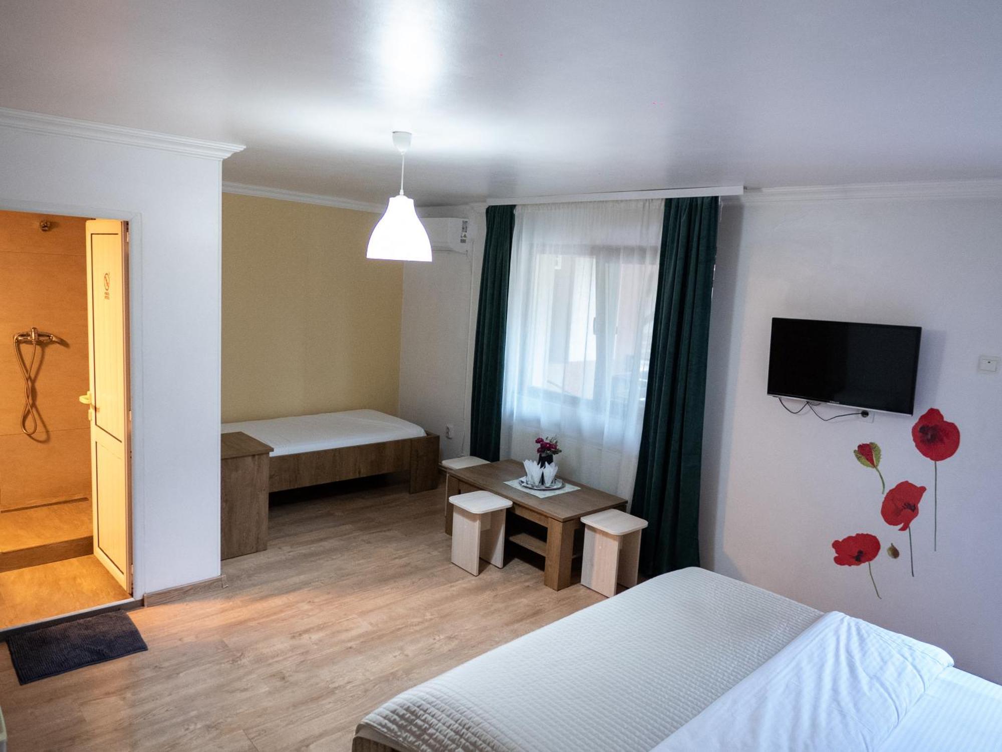 Guesthouse Magic Baile Herculane Bagian luar foto