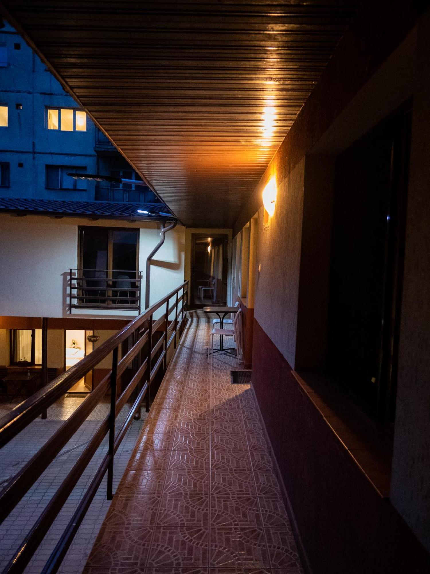 Guesthouse Magic Baile Herculane Bagian luar foto
