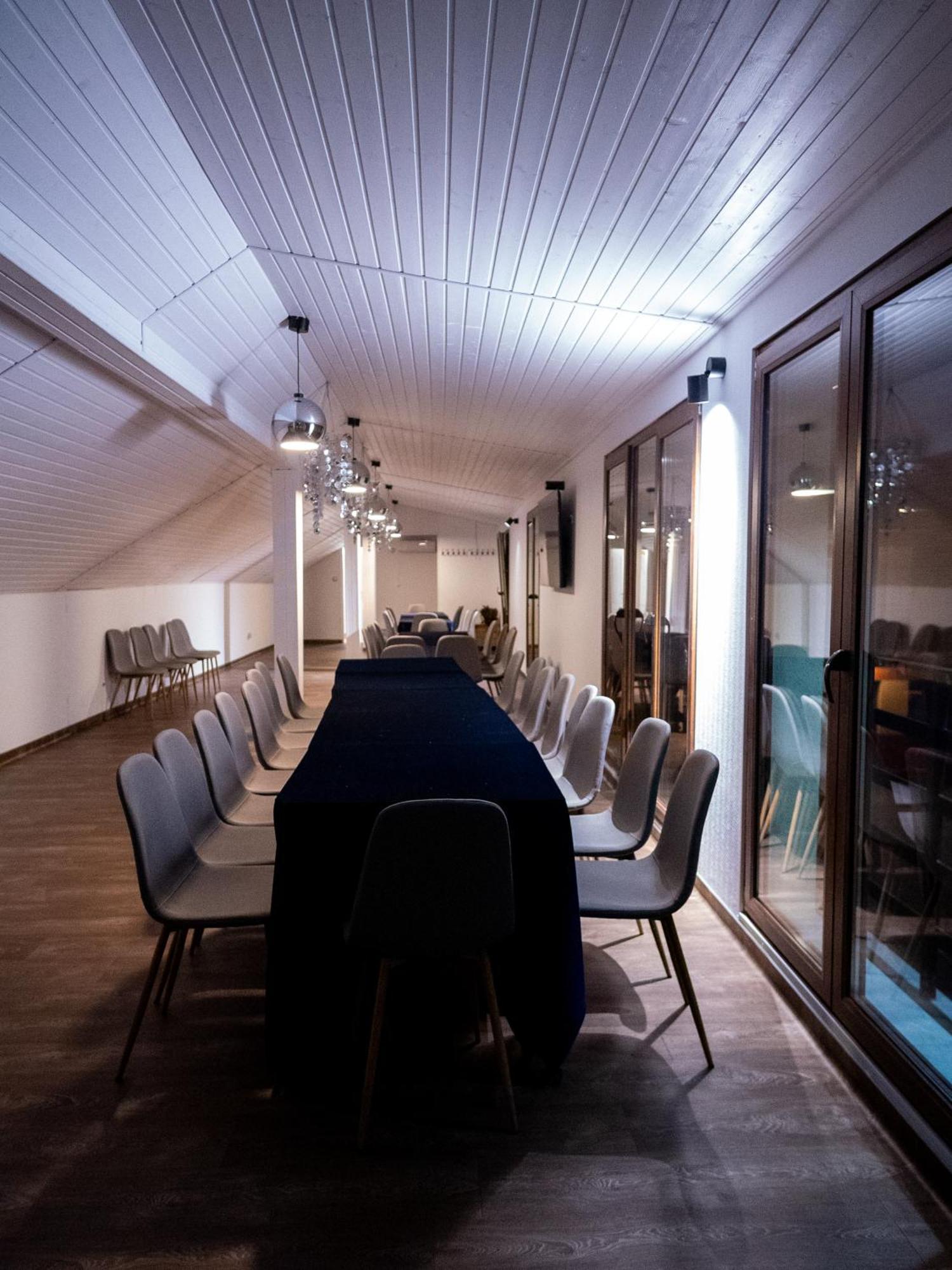 Guesthouse Magic Baile Herculane Bagian luar foto