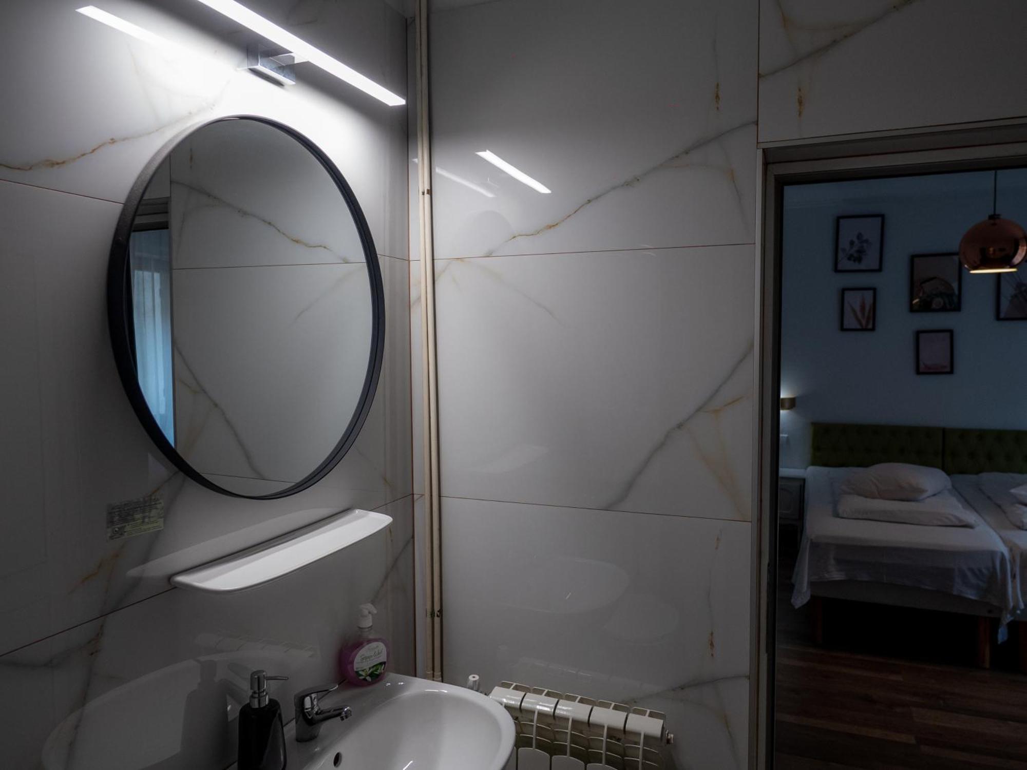 Guesthouse Magic Baile Herculane Bagian luar foto
