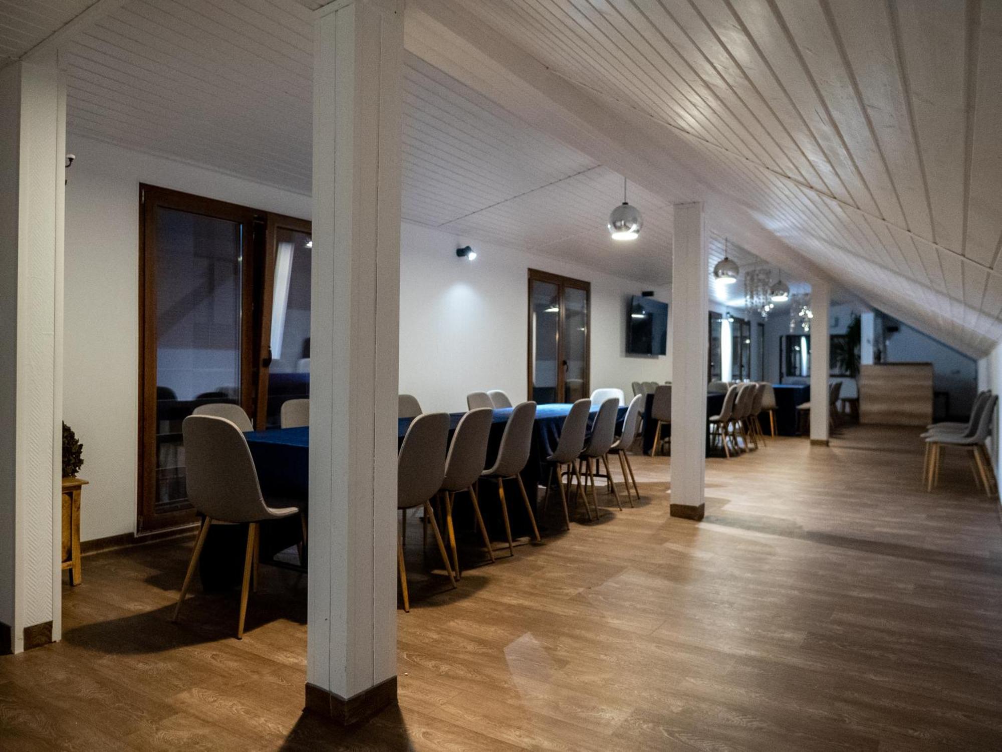 Guesthouse Magic Baile Herculane Bagian luar foto