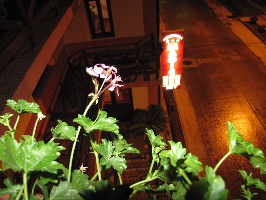 Guesthouse Magic Baile Herculane Bagian luar foto