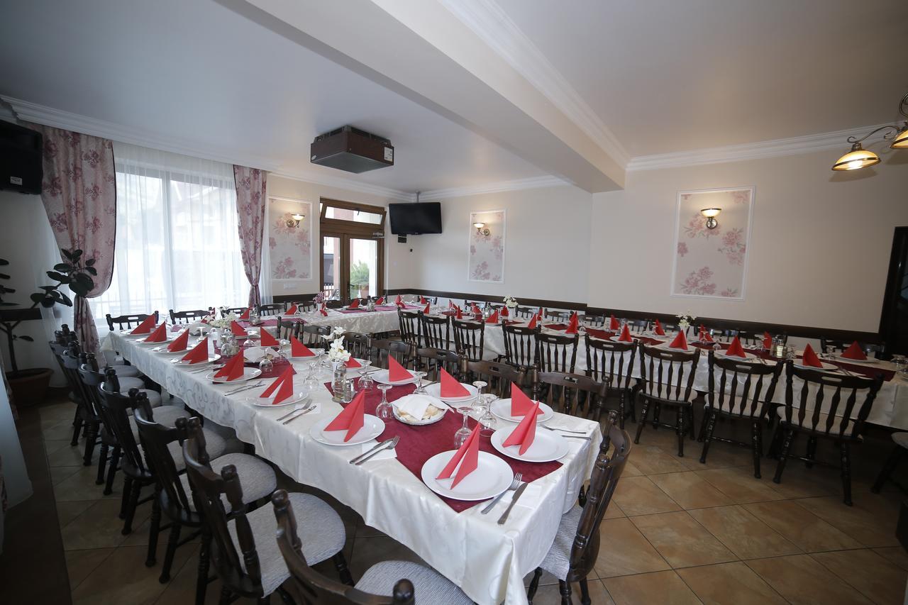 Guesthouse Magic Baile Herculane Bagian luar foto